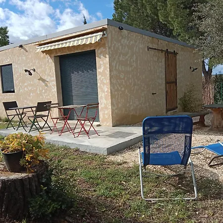 بيت للعطل Petite Maison Sur Terrain Arbore Collias