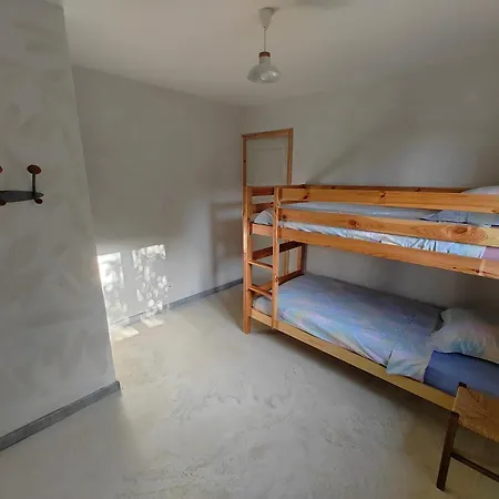بيت للعطل Petite Maison Sur Terrain Arbore *